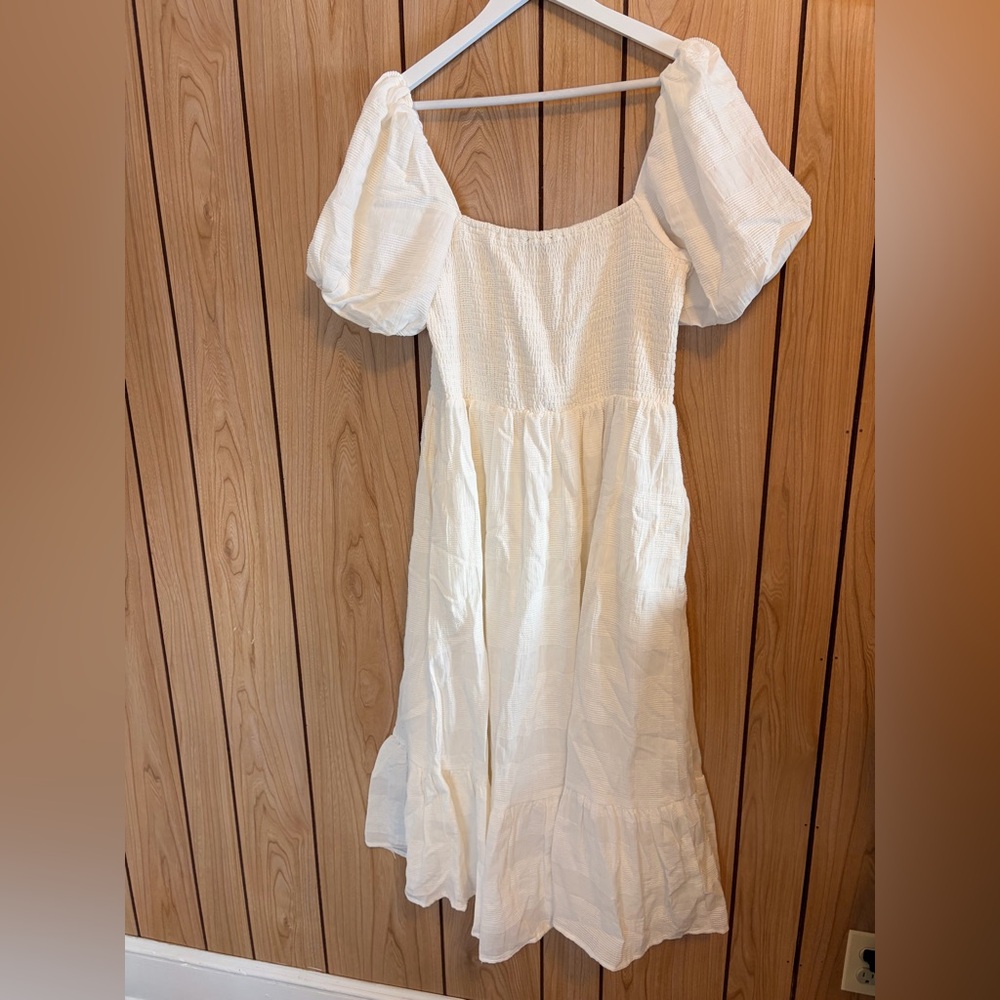 Lulus Budding Charm White Smocked Puff Sleeve Midi Dress With Pockets - Picture 6 of 6